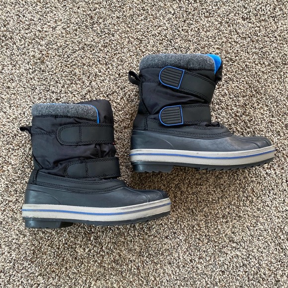 Cat & Jack Grey/Black Snow Boots - Size 1Y - Picture 2 of 6